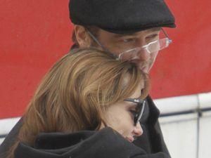 Анджеліна Джолі і Бред Пітт знову зустрілися за кулісами кіно (ФОТО) Анджеліна Джолі і Бред Пітт знову зустрілися за кулісами кіно (ФОТО)