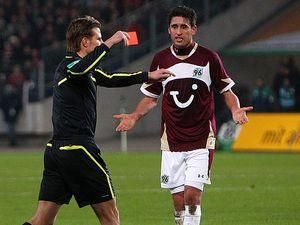 Гравець "Ганновера" отримав п’ятиматчеву дискваліфікацію Гравець "Ганновера" отримав п’ятиматчеву дискваліфікацію