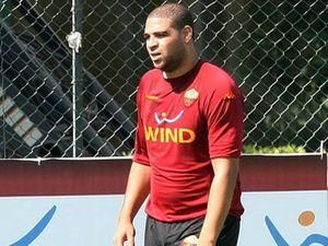 Роналдо кличе Адріано до себе Роналдо кличе Адріано до себе