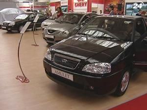 Продажі легкових авто в Україні у жовтні зросли на 32% Продажі легкових авто в Україні у жовтні зросли на 32%