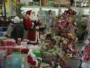 На новорічні свята українці планують витратити майже 3 тис. грн. На новорічні свята українці планують витратити майже 3 тис. грн.