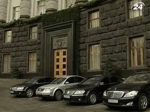 ДУС закупило автомобілів на понад 8 млн. грн. ДУС закупило автомобілів на понад 8 млн. грн.