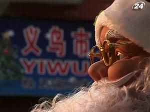 Китайські фабрики збільшують виробництво різдвяних прикрас Китайські фабрики збільшують виробництво різдвяних прикрас