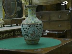 У Лондоні китайську вазу продали за $69 мільйонів У Лондоні китайську вазу продали за $69 мільйонів