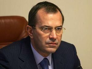 Клюєв пропонує звільняти керівників, які заборгували за газ Клюєв пропонує звільняти керівників, які заборгували за газ