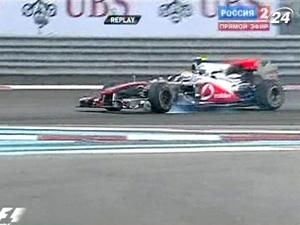 Льюїс Хемілтон - найшвидший у перший день практик Льюїс Хемілтон - найшвидший у перший день практик