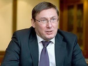 Луценко пояснив, чому прописався у квартирі водія