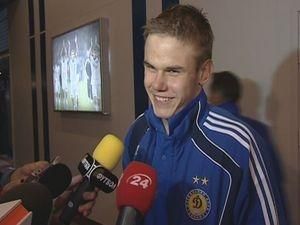 Коваль: Їжджу на метро, іноді підвозить мама на авто Коваль: Їжджу на метро, іноді підвозить мама на авто