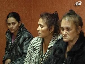Запоріжжя: 4 циганки обікрали 74-річну пенсіонерку Запоріжжя: 4 циганки обікрали 74-річну пенсіонерку