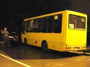 В Україні почала діяти заборона на нічні автобусні перевезення В Україні почала діяти заборона на нічні автобусні перевезення