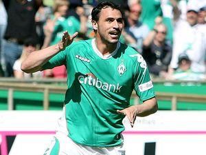 "Валенсія" прагне викупити у "Вердера" Алмейду "Валенсія" прагне викупити у "Вердера" Алмейду