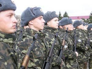 У Івано-Франківську хлопці від армії втекли у депутати У Івано-Франківську хлопці від армії втекли у депутати