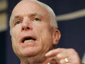 Сенатор Маккейн підтримав ідею зекономити на військових Сенатор Маккейн підтримав ідею зекономити на військових