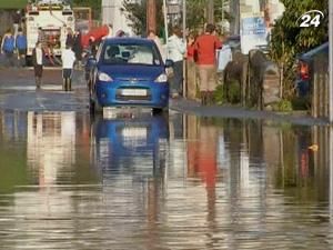 На південному заході Англії оговтуються від повеней та зсувів ґрунту