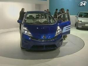 Електромобілі - у центрі уваги на лос-анджелеському автосалоні Електромобілі - у центрі уваги на лос-анджелеському автосалоні