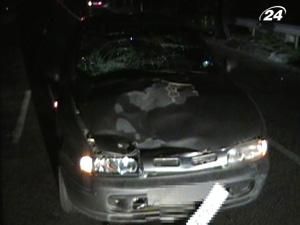 Крим: автомобіль збив пішохода та водія, який надавав медичну допомогу Крим: автомобіль збив пішохода та водія, який надавав медичну допомогу