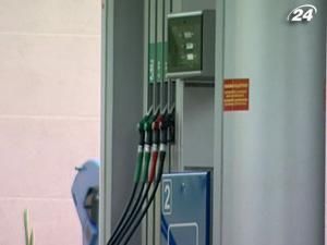 Експерти прогнозують зростання цін на бензин Експерти прогнозують зростання цін на бензин