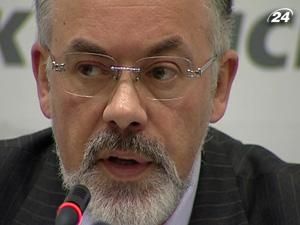 Українські посібники з вітчизняної історії писатимуть сусіди Українські посібники з вітчизняної історії писатимуть сусіди