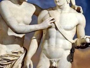 Берлусконі особисто стежив за реконструкцією пеніса скульптури Марса в римській резиденції Берлусконі особисто стежив за реконструкцією пеніса скульптури Марса в римській резиденції