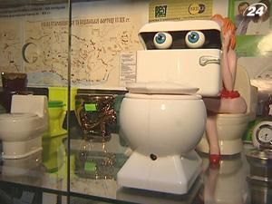 В Україні зафіксували найбільшу колекцію унітазів В Україні зафіксували найбільшу колекцію унітазів