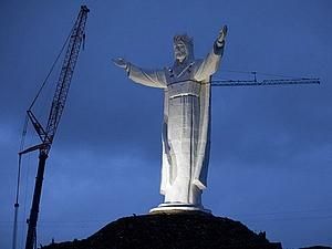 Сьогодні у Польщі відкриють найвищу у світі статую Ісуса Христа Сьогодні у Польщі відкриють найвищу у світі статую Ісуса Христа
