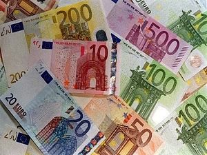Польські депутати отримуватимуть від 500 до 4500 євро зарплати
