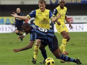 Ето’О б’ється в груди. ВІДЕО Ето’О б’ється в груди. ВІДЕО