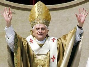 Ватикан не бачить революційності у висловлюваннях Папи стосовно презервативів Ватикан не бачить революційності у висловлюваннях Папи стосовно презервативів