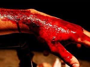 У Запоріжжі 13-річна дівчинка вбила батька У Запоріжжі 13-річна дівчинка вбила батька