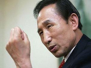 Президент Південної Кореї віддав наказ вдарити по ракетній базі КНДР Президент Південної Кореї віддав наказ вдарити по ракетній базі КНДР