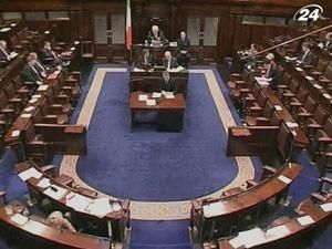 Одна з умов допомоги Ірландії - реструктуризація банків Одна з умов допомоги Ірландії - реструктуризація банків