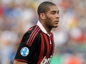 "Палермо" купить у "Мілана" Оньєву "Палермо" купить у "Мілана" Оньєву