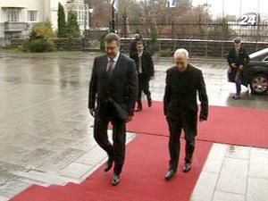 Янукович приймає Президента Ізраїлю Шимона Переса Янукович приймає Президента Ізраїлю Шимона Переса