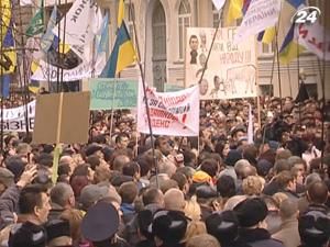 Промисловці вимагають підписання Податкового кодексу попри протести Промисловці вимагають підписання Податкового кодексу попри протести