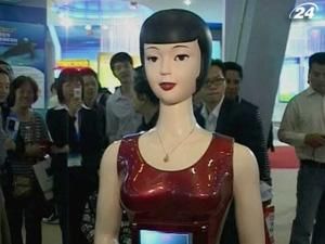 Більшість експонатів на виставці технологій у Китаї - функціональні роботи Більшість експонатів на виставці технологій у Китаї - функціональні роботи