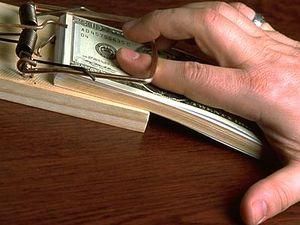 Суддю Калушського суду впіймали на хабарі Суддю Калушського суду впіймали на хабарі