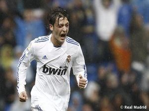 Жозе Моурінью: В бій проти "Барси" - Озіл чи Діара? Жозе Моурінью: В бій проти "Барси" - Озіл чи Діара?