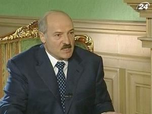 Опоненти Лукашенка їздять по гроші до Москви Опоненти Лукашенка їздять по гроші до Москви