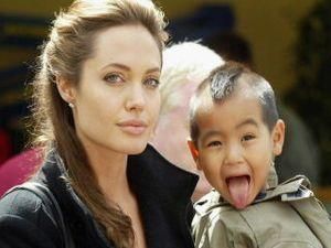 На честь Анджеліни Джолі назвали камбоджійський храм На честь Анджеліни Джолі назвали камбоджійський храм