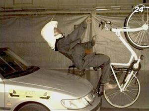 Компанія Hovding розробила шолом-подушку безпеки Компанія Hovding розробила шолом-подушку безпеки