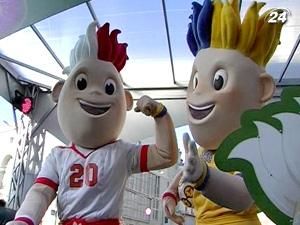 Символи Євро-2012 презентували у Харкові Символи Євро-2012 презентували у Харкові