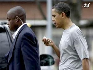 Обамі ледь не вибили зуби Обамі ледь не вибили зуби