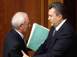 Азаров і Янукович вийшли на Майдан до підприємців Азаров і Янукович вийшли на Майдан до підприємців