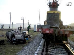 На Дніпропетровщині автомобіль зіткнувся з крановою дрезиною: водій авто загинув На Дніпропетровщині автомобіль зіткнувся з крановою дрезиною: водій авто загинув