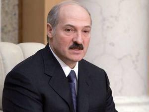 Лукашенко: Білорусь не має наміру бути "чиїм-небудь придатком" Лукашенко: Білорусь не має наміру бути "чиїм-небудь придатком"