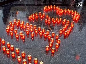 У суботу жертв Голодомору вшановували по всій Україні У суботу жертв Голодомору вшановували по всій Україні