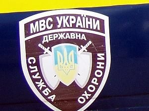 Охоронці Азарова зламали камеру оператора "5 каналу" Охоронці Азарова зламали камеру оператора "5 каналу"