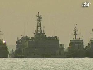 США і Південна Корея розпочали спільні військо-морські навчання США і Південна Корея розпочали спільні військо-морські навчання