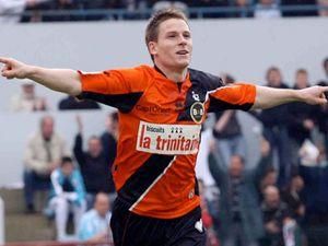 "Мілан" націлився на форварда "Лорьяна" "Мілан" націлився на форварда "Лорьяна"