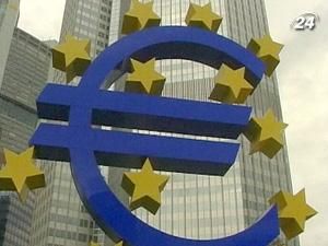 Експерти вважають, що скасовувати євро - пізно Експерти вважають, що скасовувати євро - пізно